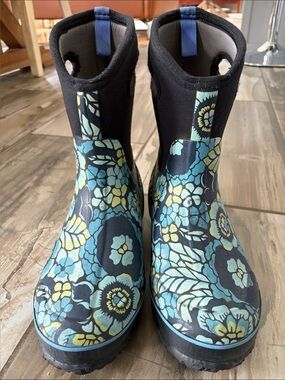 Bogs Women’s Floral Waterproof Rain Boots in Blue & Aqua